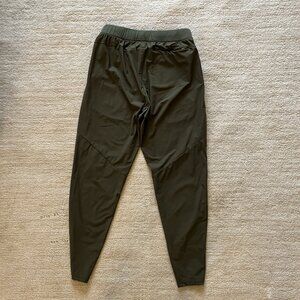 Kenneth Cole Tech Jogger Pants Mens Medium Olive Green Water Repellent Stretch